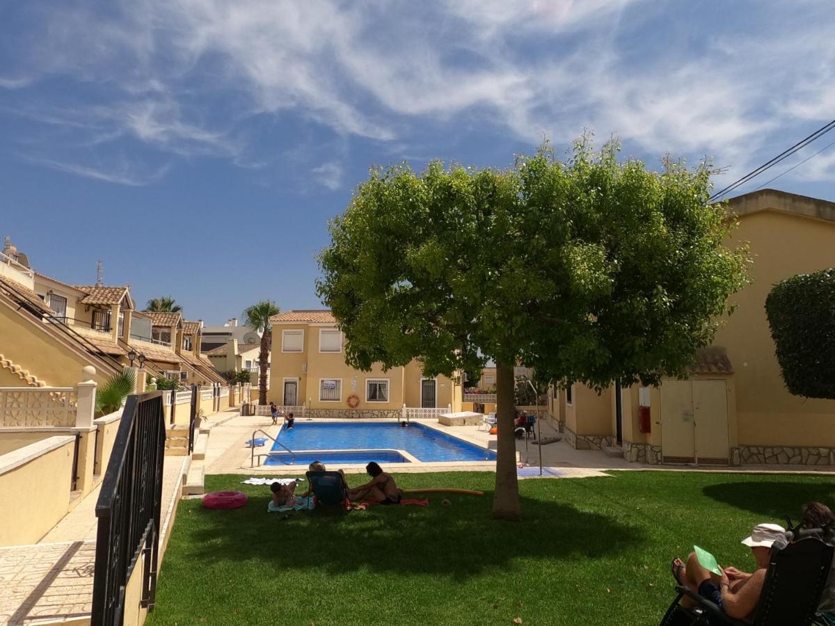 Close To Beaches & Golf Courses - With Pool & Bbq Alicante Luaran gambar